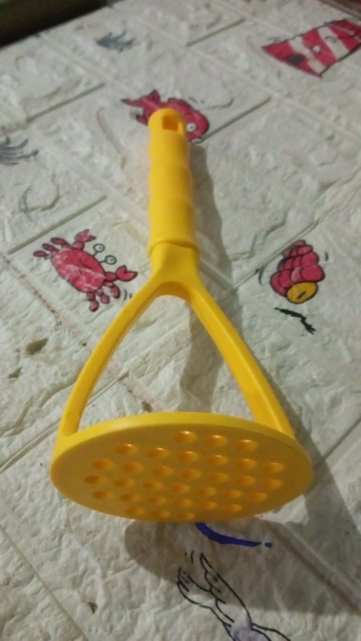 Supermom Kitchen Food Masher | Heavy Duty Masher for Fruits, Veggies & Potatoes | Soft Grip Handle (1 Pc)